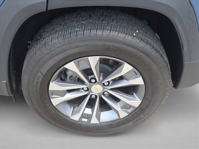 Used 2025 Chevrolet Equinox LT w/ Safety and Technology Package FWD image 23