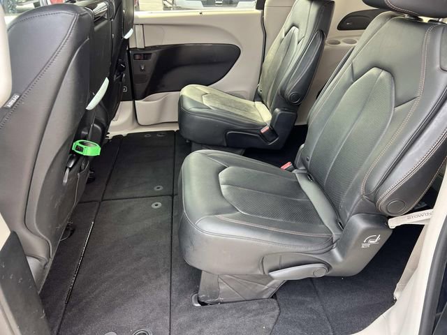 Used 2019 Chrysler Pacifica Touring-L Plus FWD image 15