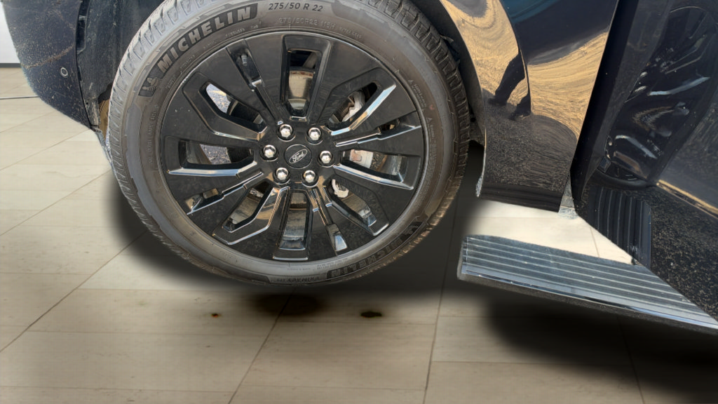 Certified 2025 Ford Expedition Max Platinum w/ Stealth Appearance Package AWD/4WD image 33