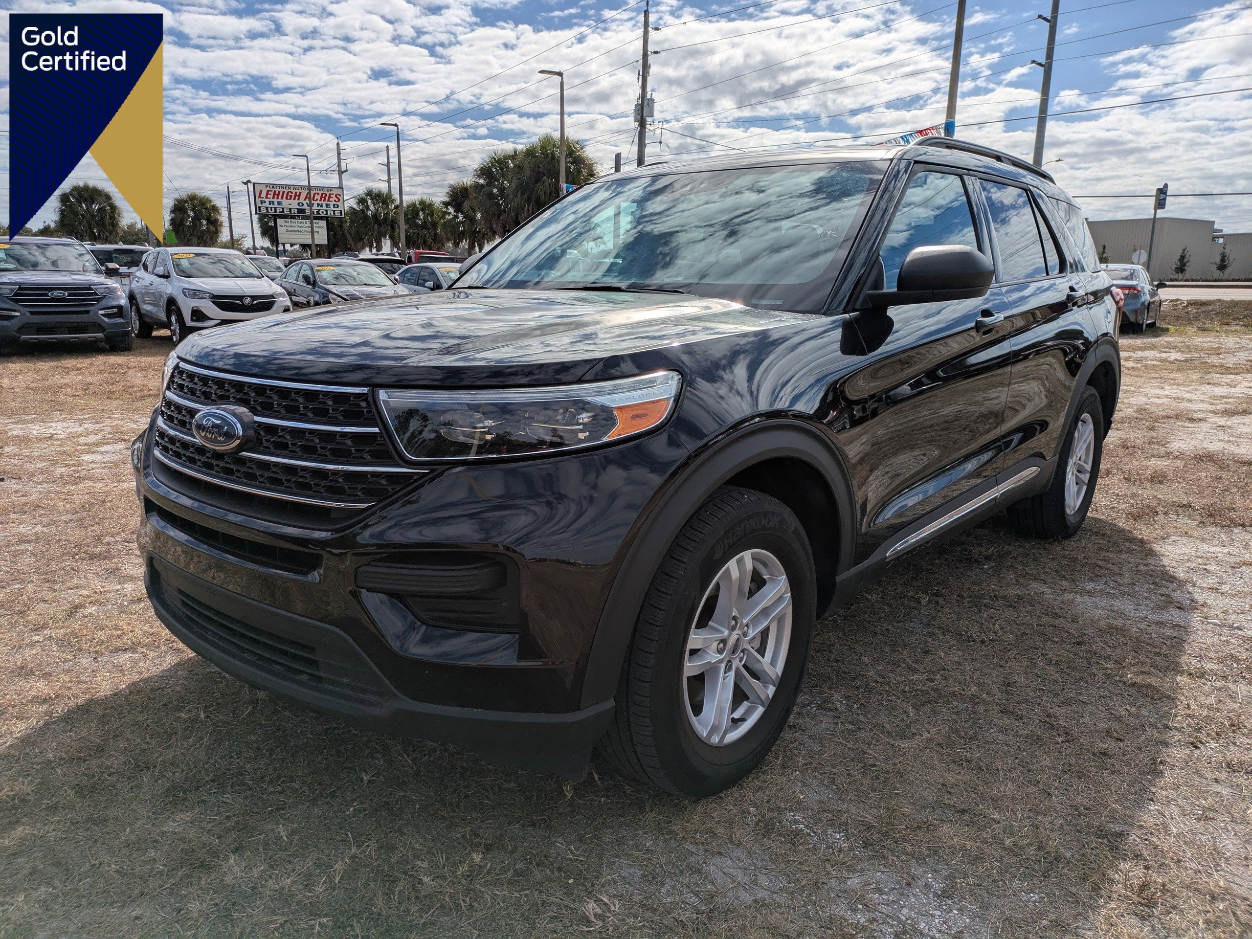 Certified 2024 Ford Explorer XLT AWD/4WD image 1