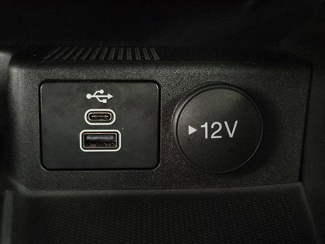 Certified 2025 Ford Escape Platinum AWD/4WD image 29