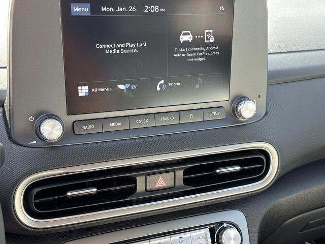 Used 2023 Hyundai Kona SE image 28