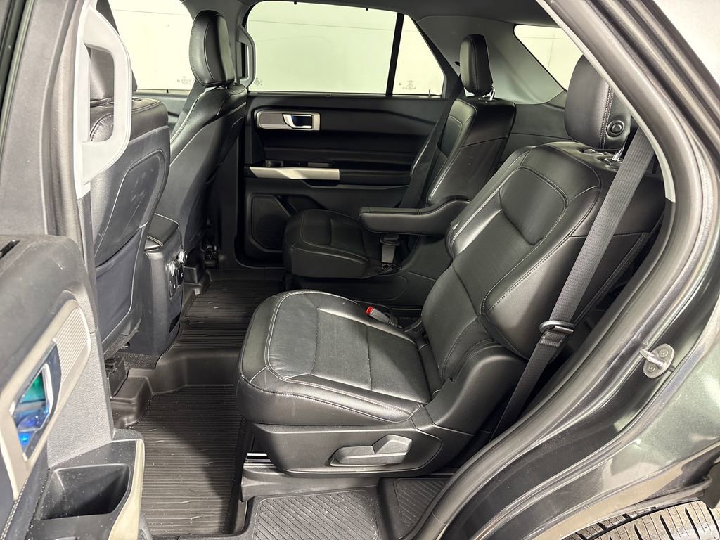 Certified 2020 Ford Explorer Limited w/ Hybrid Equipment Group 310A RWD image 31