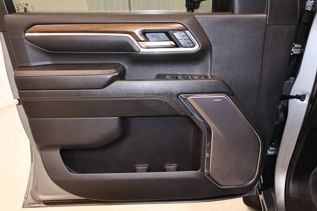 Used 2024 Chevrolet Silverado 3500 High Country w/ High Country Premium Package AWD/4WD image 11