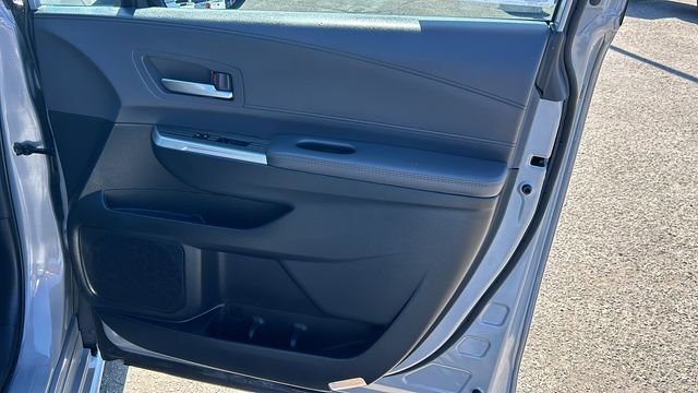 Used 2024 Toyota Sienna XLE Woodland Edition image 10