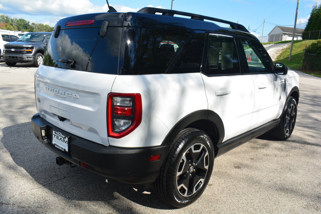 Certified 2022 Ford Bronco Sport Outer Banks w/ Tech Package AWD/4WD image 5