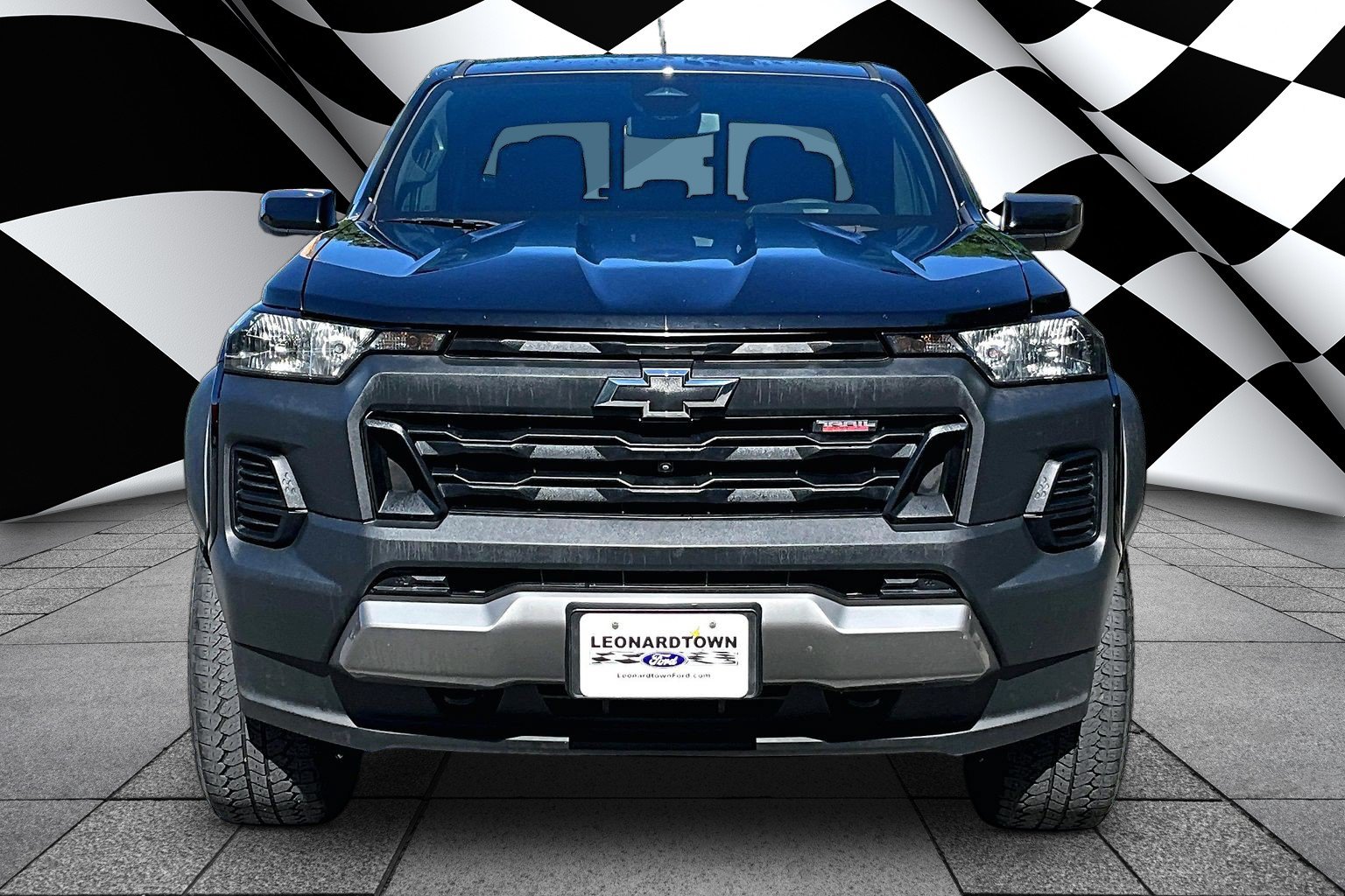 Used 2024 Chevrolet Colorado Trail Boss w/ LPO, Dark Essentials Package AWD/4WD image 3