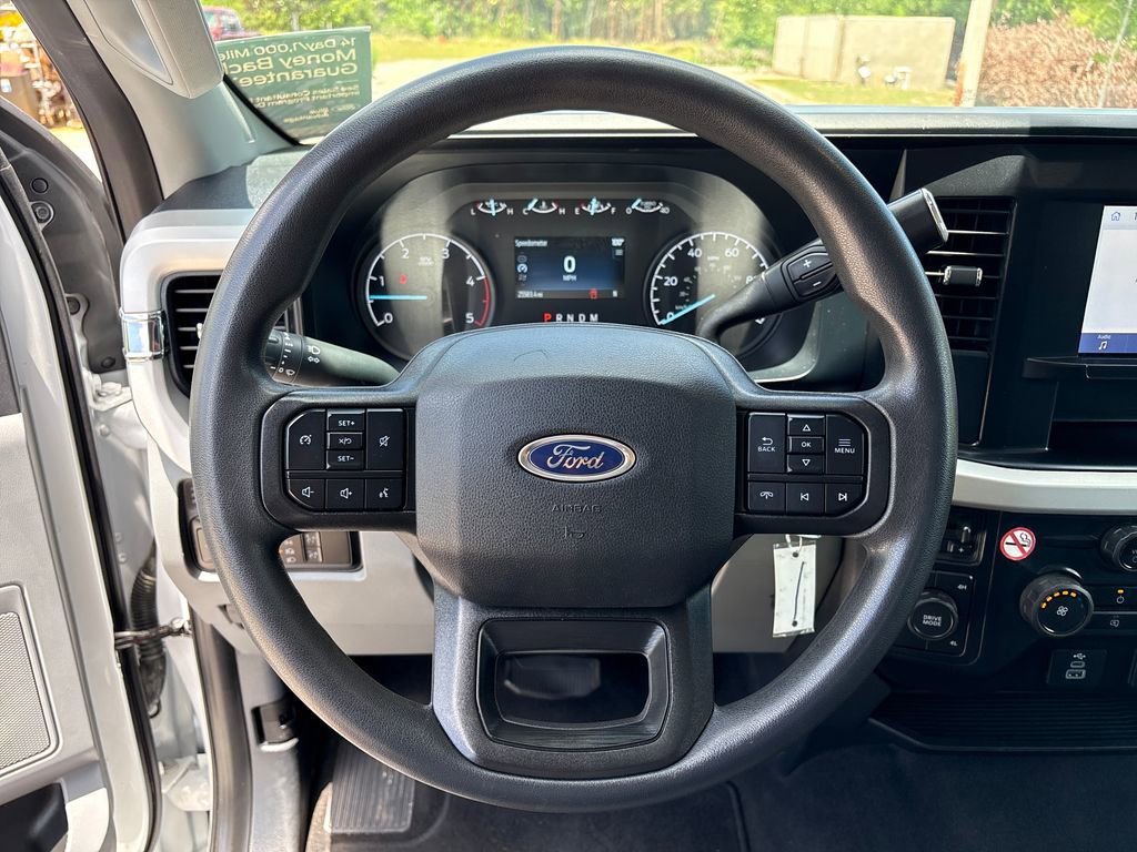 Certified 2025 Ford F250 XLT AWD/4WD image 17