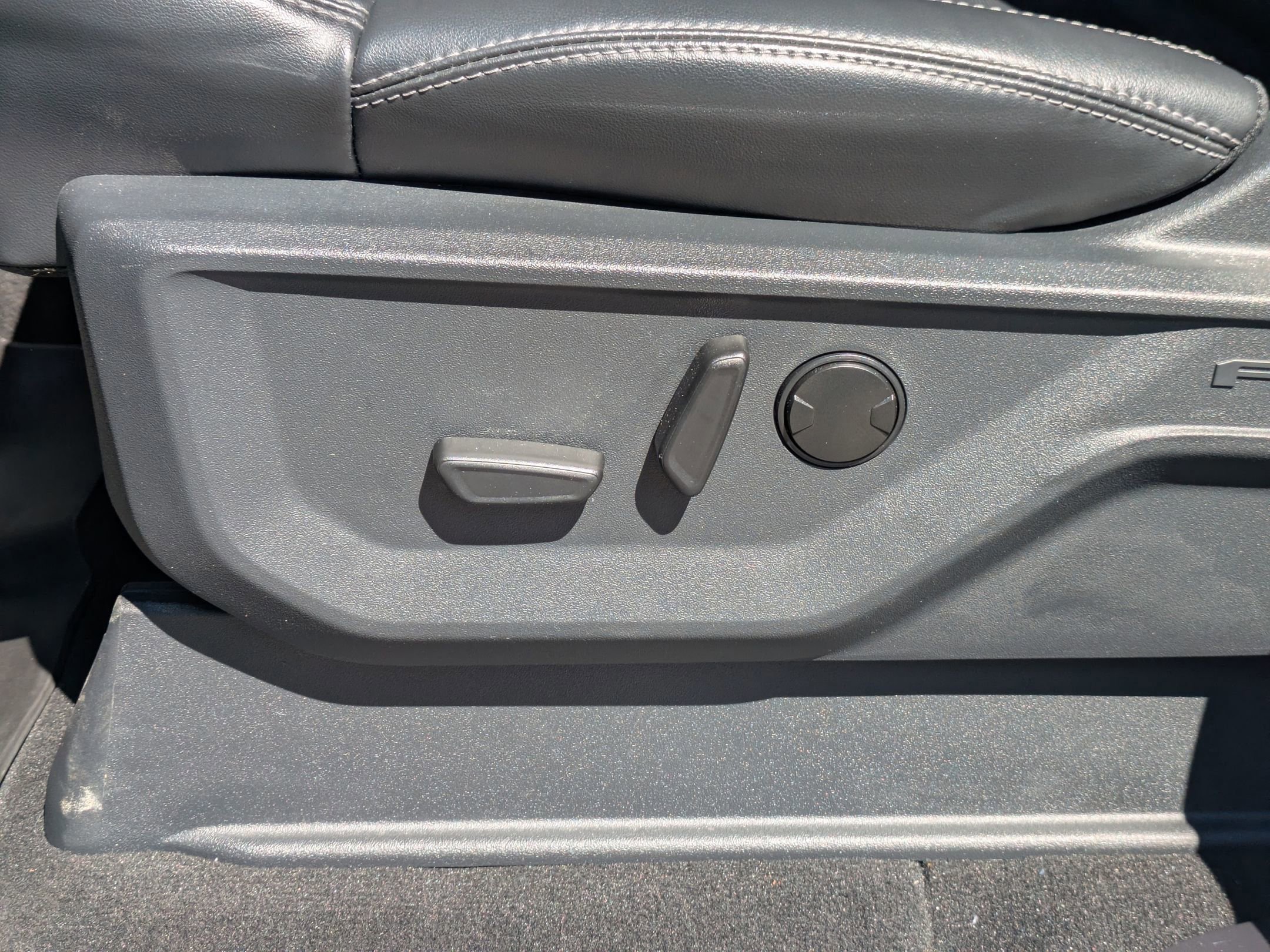 Certified 2025 Ford Expedition Platinum w/ Stealth Performance Package image 14