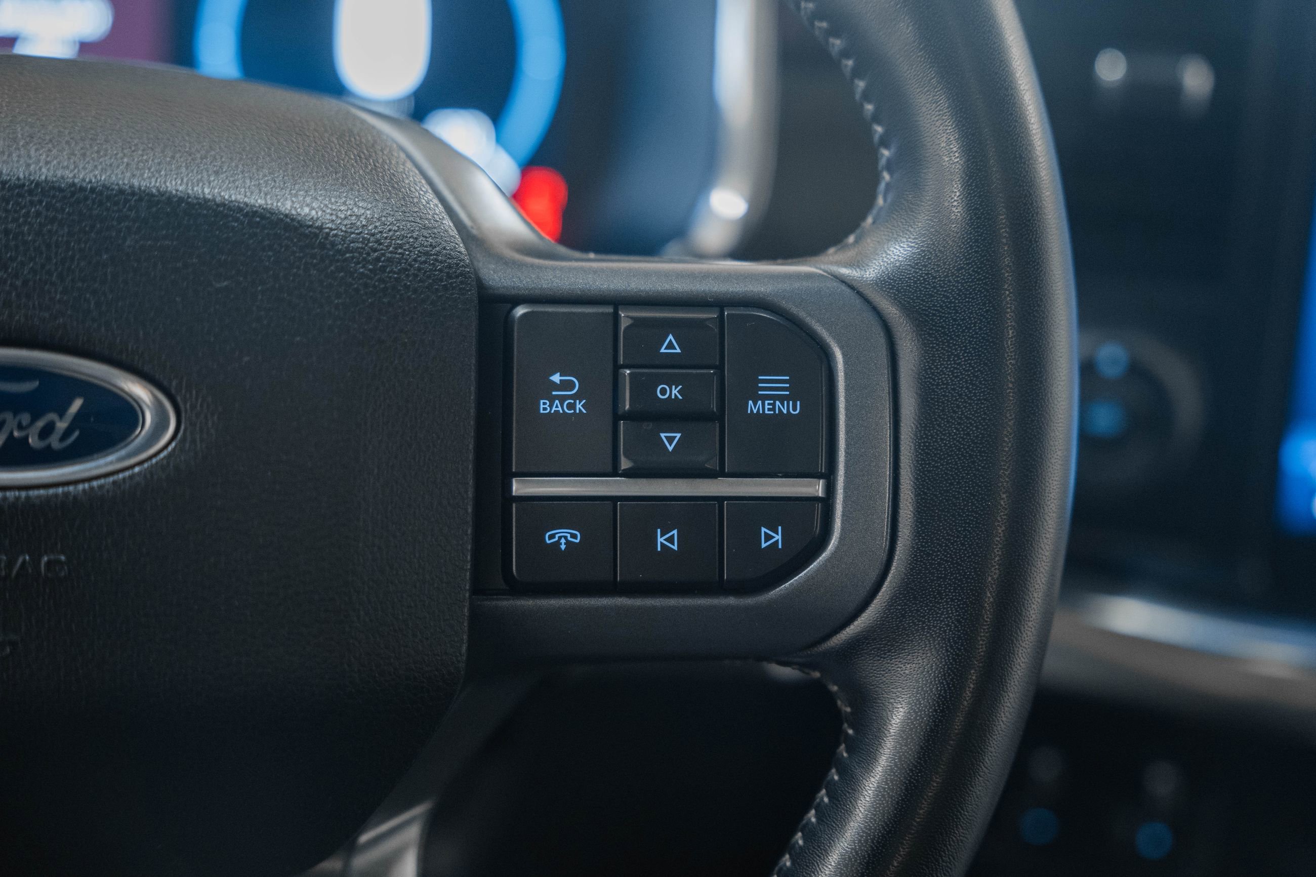 Certified 2023 Ford F150 Lariat w/ Equipment Group 502A High image 36