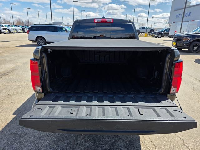 Used 2023 Chevrolet Colorado Z71 w/ Z71 Convenience Package 2 AWD/4WD image 13
