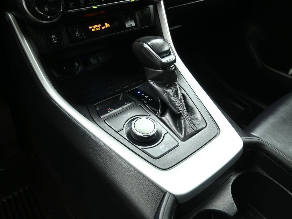 Used 2020 Toyota RAV4 XSE image 41