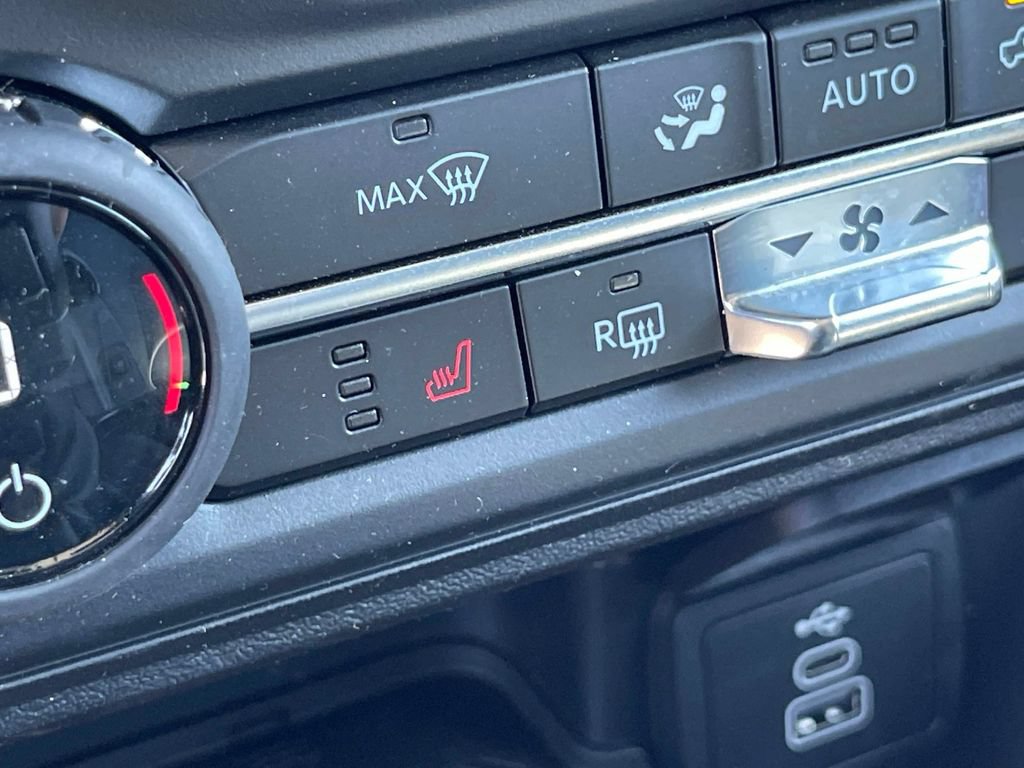 Certified 2026 Ford Bronco Heritage Edition AWD/4WD image 27