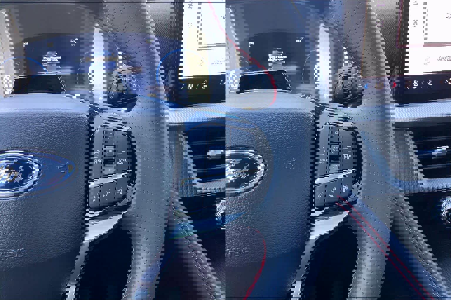 Certified 2025 Ford Explorer ST-Line RWD image 24