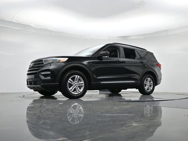 Certified 2021 Ford Explorer XLT w/ Equipment Group 202A AWD/4WD image 37