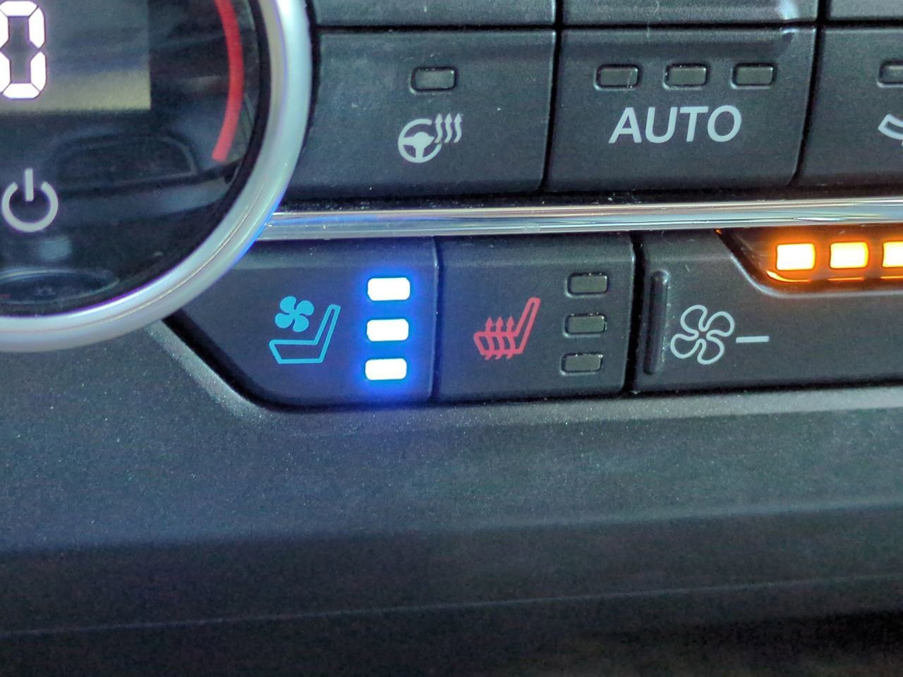 Certified 2021 Ford Expedition Platinum image 23