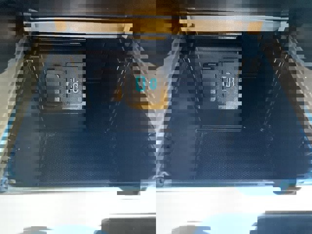 Certified 2020 Ford Explorer XLT w/ Equipment Group 202A image 28