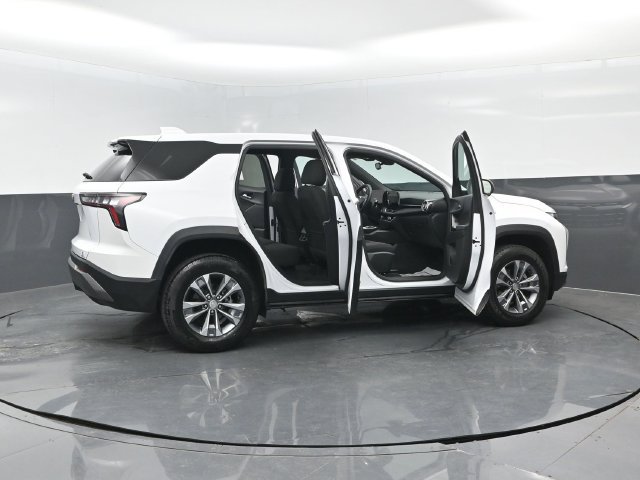 Used 2025 Chevrolet Equinox LT AWD/4WD image 28