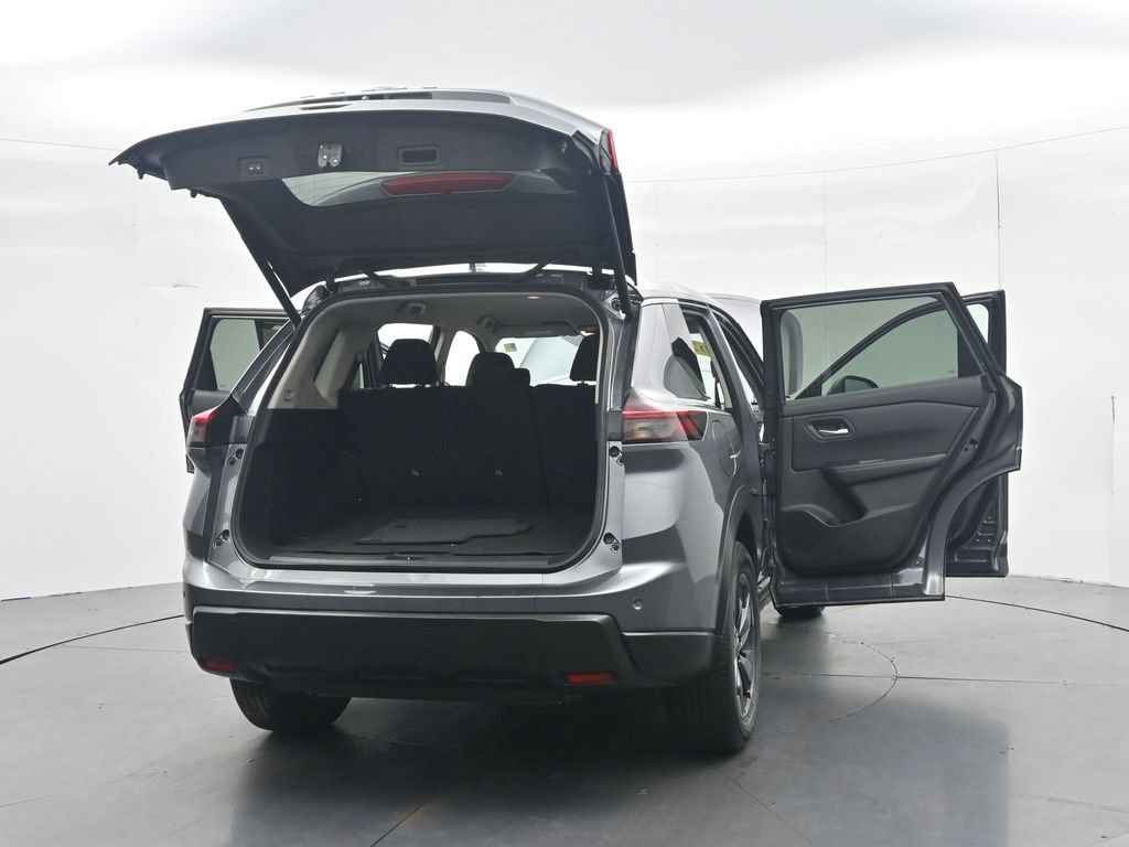 Used 2025 Nissan Rogue SV FWD image 54