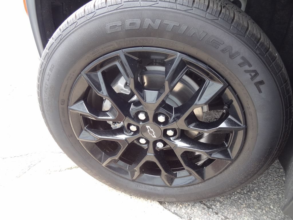 Used 2025 Chevrolet Traverse LT w/ Midnight/Sport Edition AWD/4WD image 34