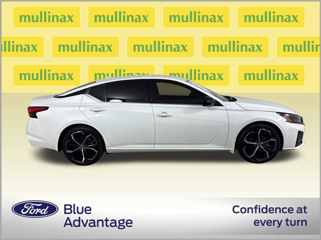 Used 2023 Nissan Altima 2.5 SR FWD video 2