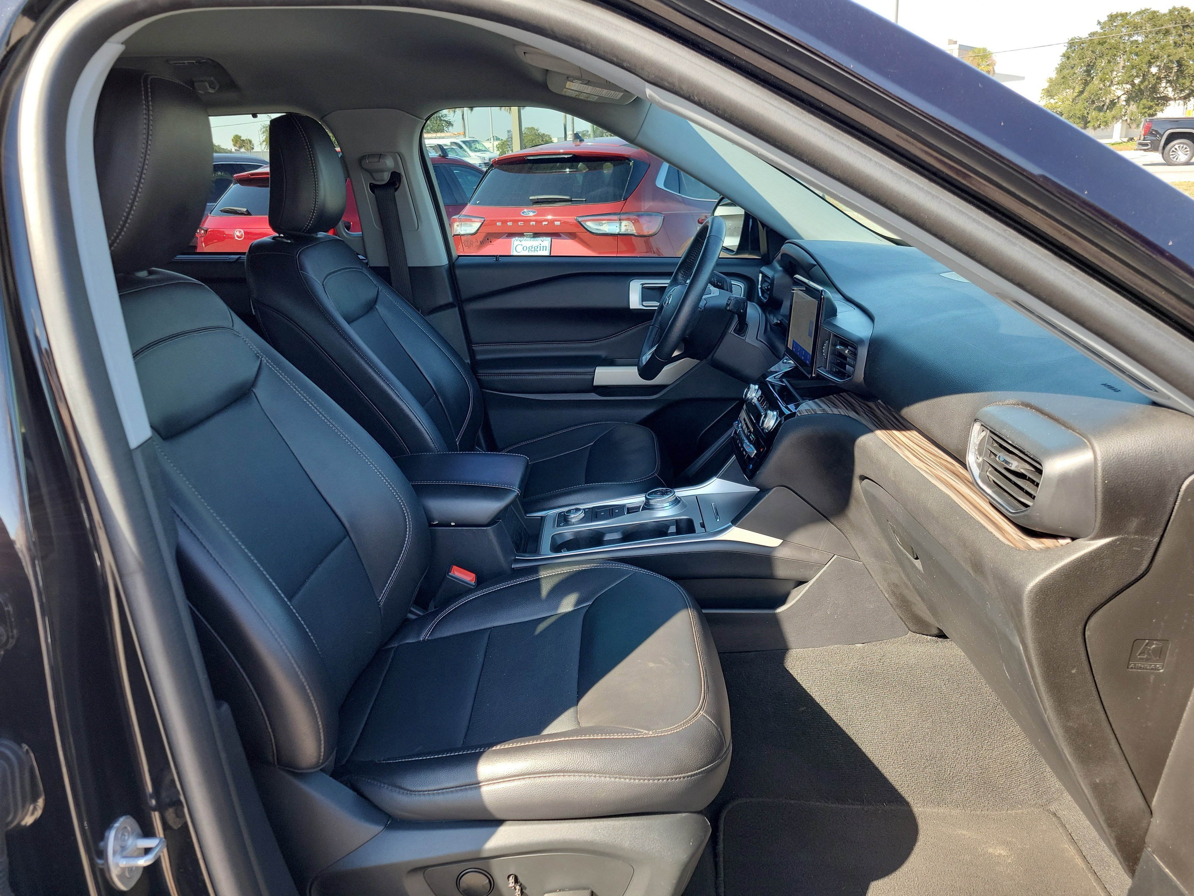 Certified 2022 Ford Explorer Limited image 30