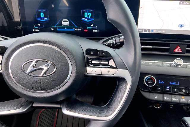 Used 2023 Hyundai Elantra Limited FWD image 25