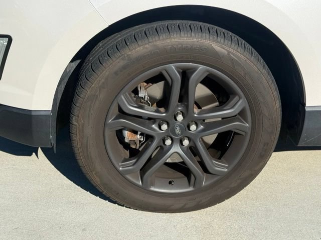 Certified 2018 Ford Edge SEL w/ Canadian Touring Package AWD/4WD image 5