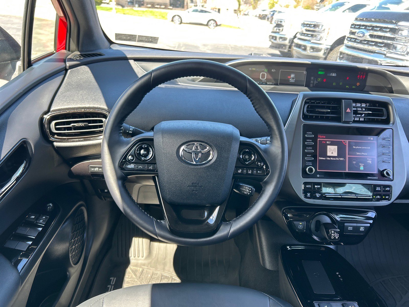 Used 2021 Toyota Prius FWD image 5