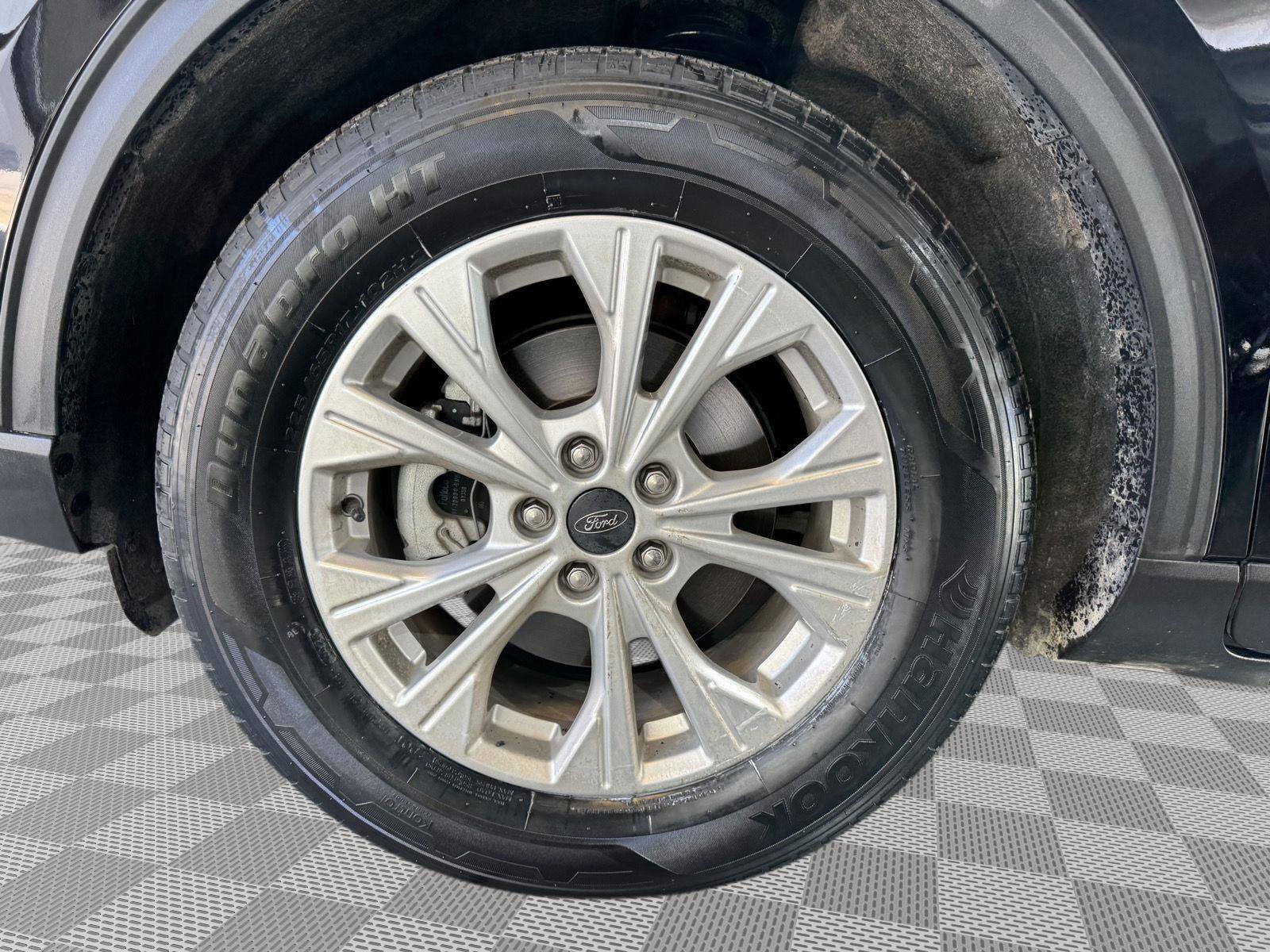 Certified 2025 Ford Escape Active w/ Cold Weather Package FWD image 10