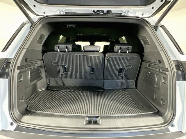 Used 2026 Chevrolet Traverse LT w/ Midnight/Sport Edition FWD image 21