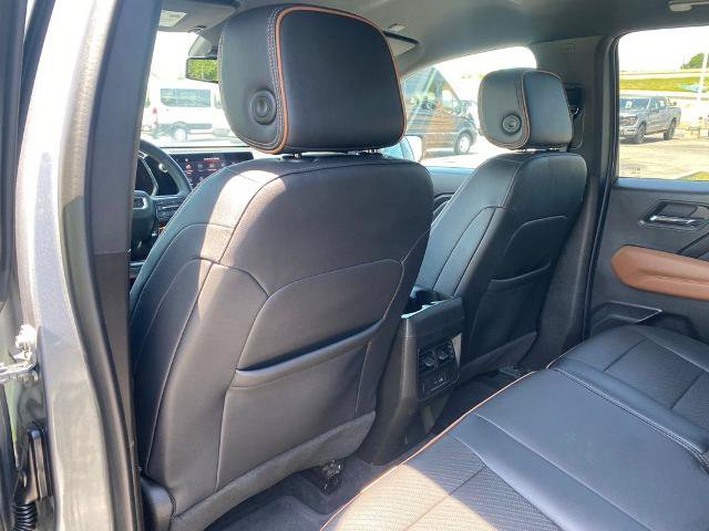 Used 2024 GMC Canyon AT4 w/ AT4 Premium Package AWD/4WD image 29