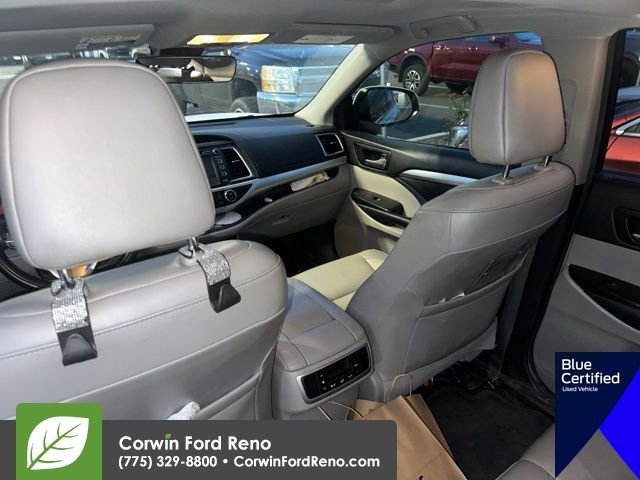 Used 2018 Toyota Highlander XLE w/ Protection Package #3 AWD/4WD image 16