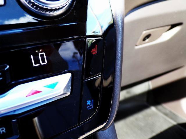 Certified 2021 Ford Explorer Platinum w/ Equipment Group 601A image 22