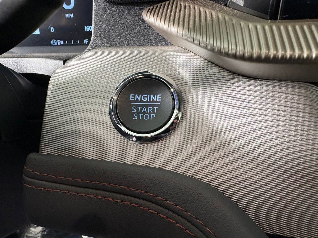 Certified 2025 Ford Explorer Active AWD/4WD image 22