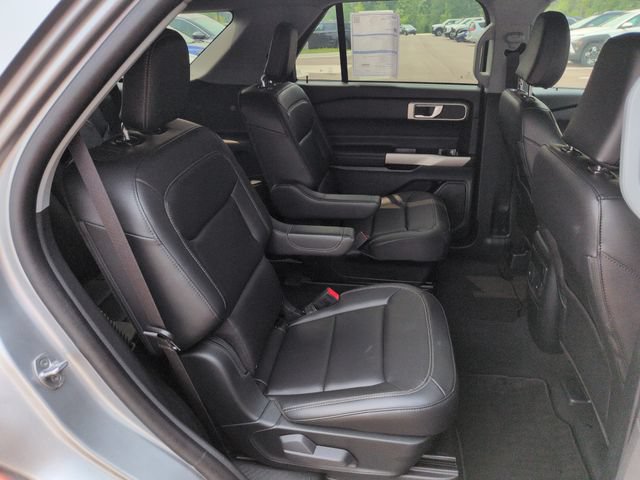 Certified 2023 Ford Explorer XLT w/ Equipment Group 202A AWD/4WD image 17