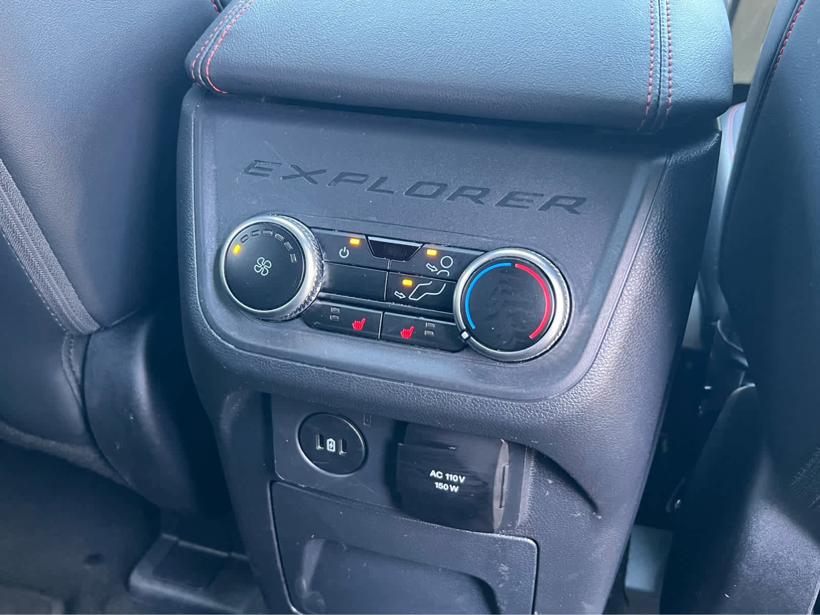 Certified 2025 Ford Explorer ST-Line w/ Premium Package AWD/4WD image 24