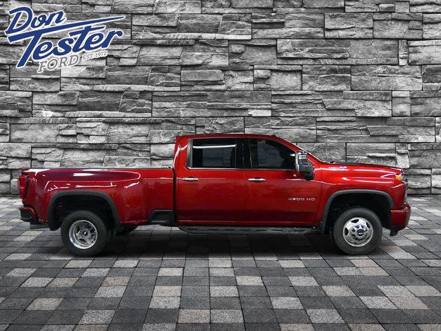 Used 2022 Chevrolet Silverado 3500 High Country w/ Safety Package II image 2