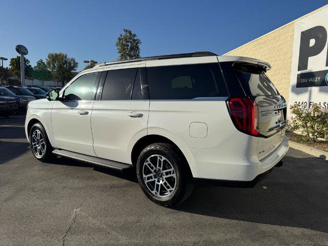 Certified 2025 Ford Expedition Active AWD/4WD image 9