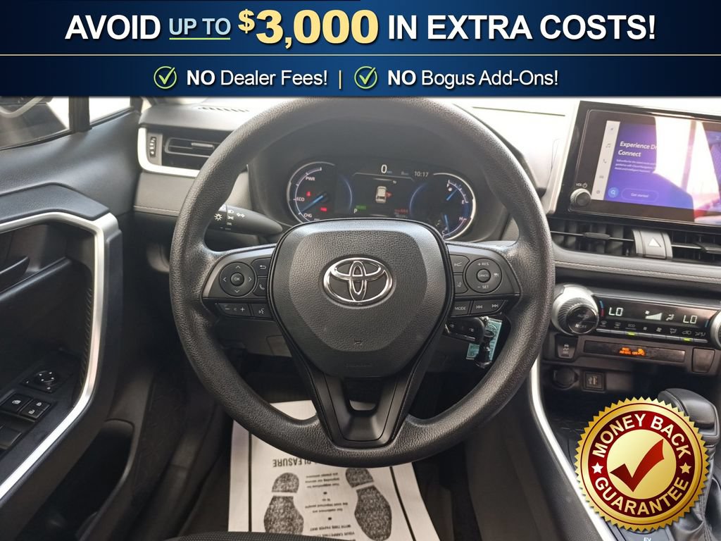Used 2025 Toyota RAV4 LE AWD/4WD image 18