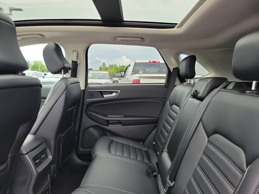 Certified 2024 Ford Edge SEL w/ Convenience Package AWD/4WD image 14