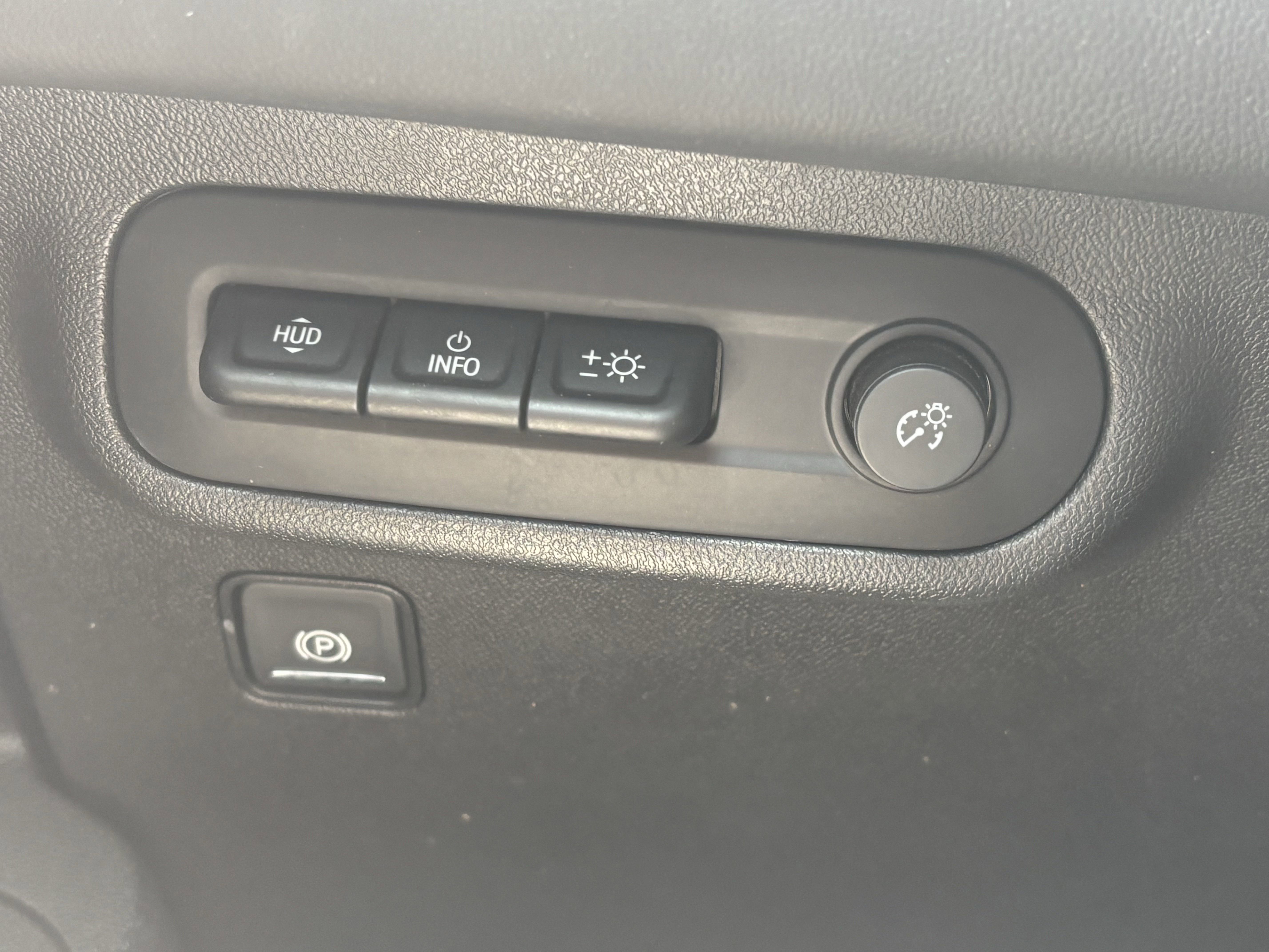 Used 2024 GMC Terrain AT4 w/ Tech Package image 39