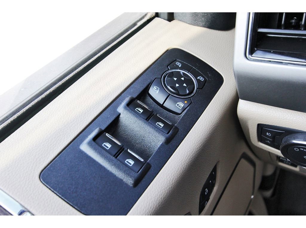 Certified 2020 Ford F150 Lariat RWD image 20