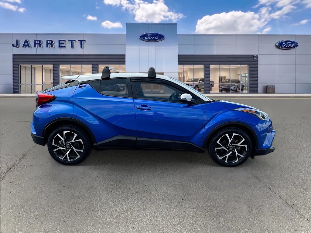 Used 2019 Toyota C-HR XLE FWD image 8