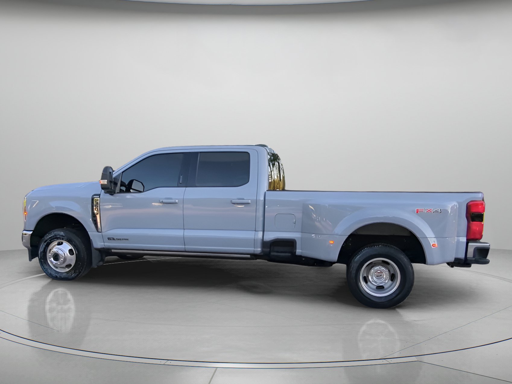 Certified 2024 Ford F350 Lariat w/ Lariat Ultimate Package AWD/4WD image 19