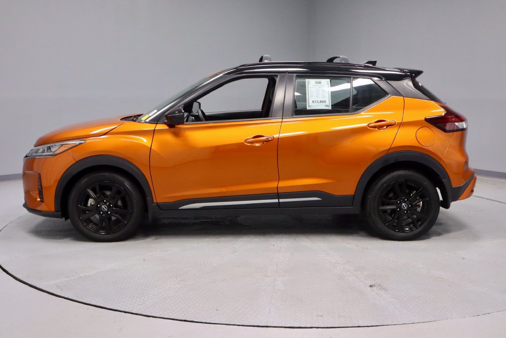 Used 2024 Nissan Kicks SR w/ SR Premium Package FWD image 8