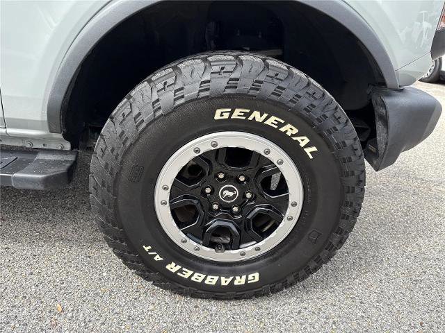 Certified 2021 Ford Bronco Outer Banks w/ Sasquatch Package image 17