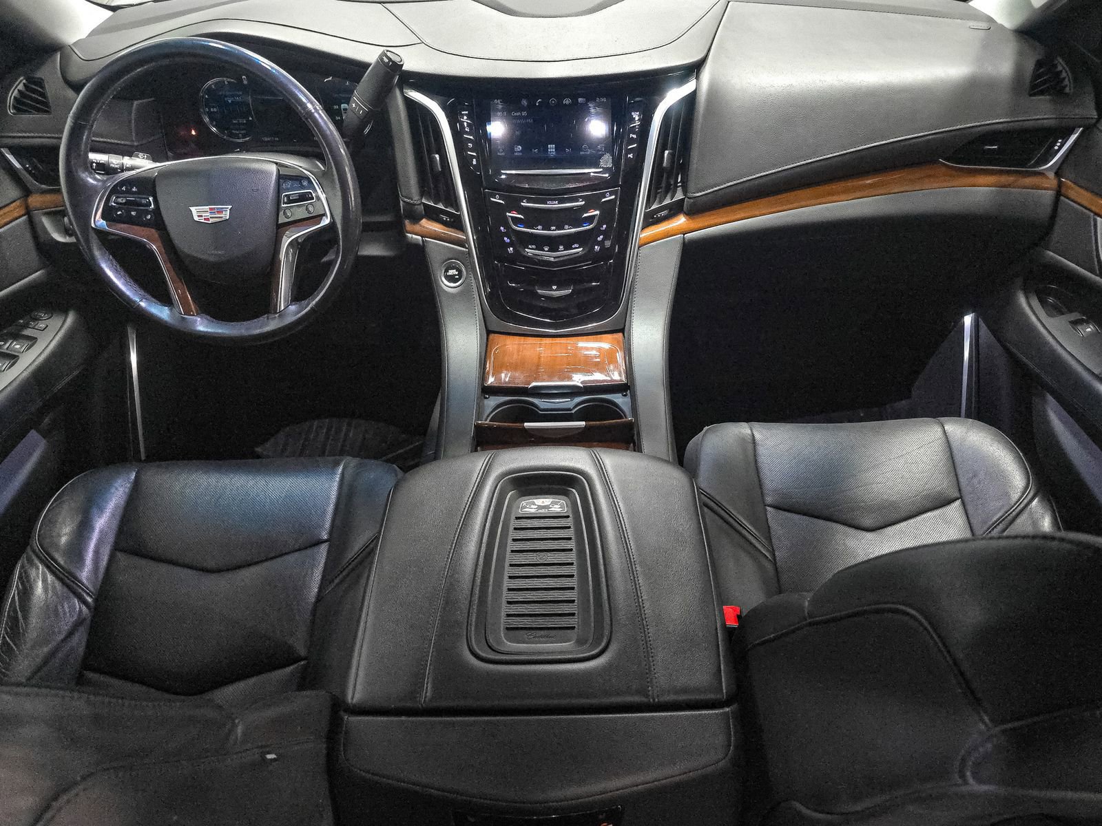 Used 2020 Cadillac Escalade 4WD image 24