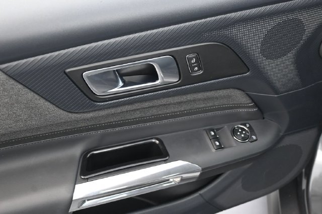 Certified 2024 Ford Mustang Coupe RWD image 12