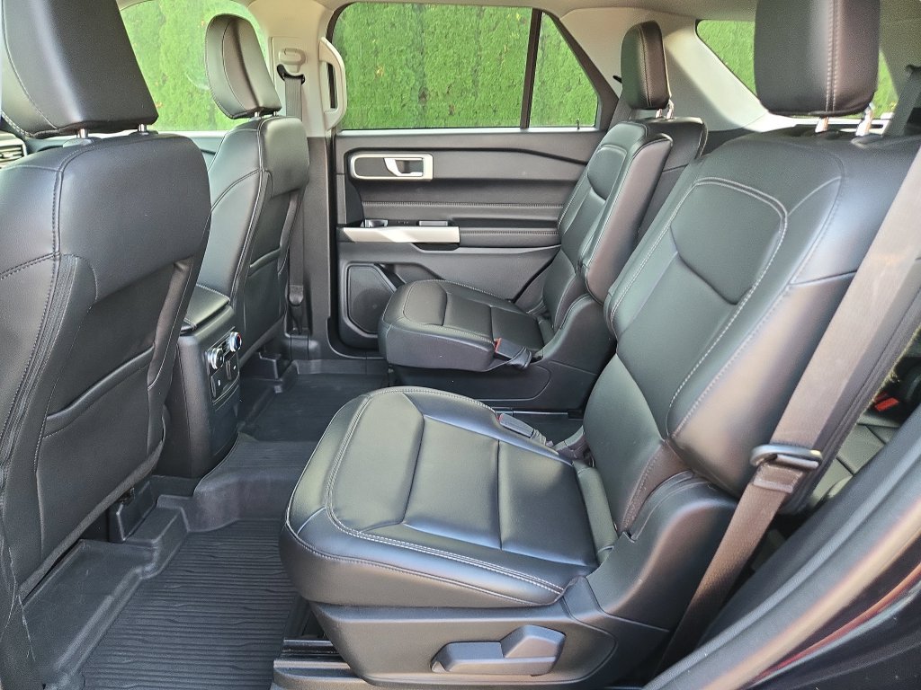 Certified 2023 Ford Explorer XLT w/ Equipment Group 202A AWD/4WD image 27
